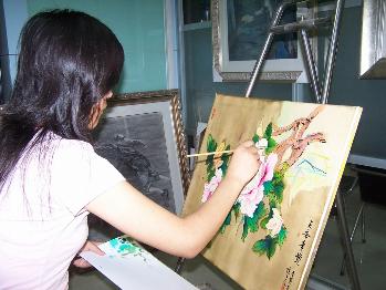 员工开展实践创作活动